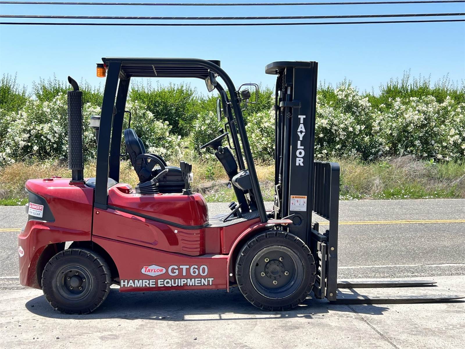 2022 Taylor GT60 Pneumatic Tire Forklift
