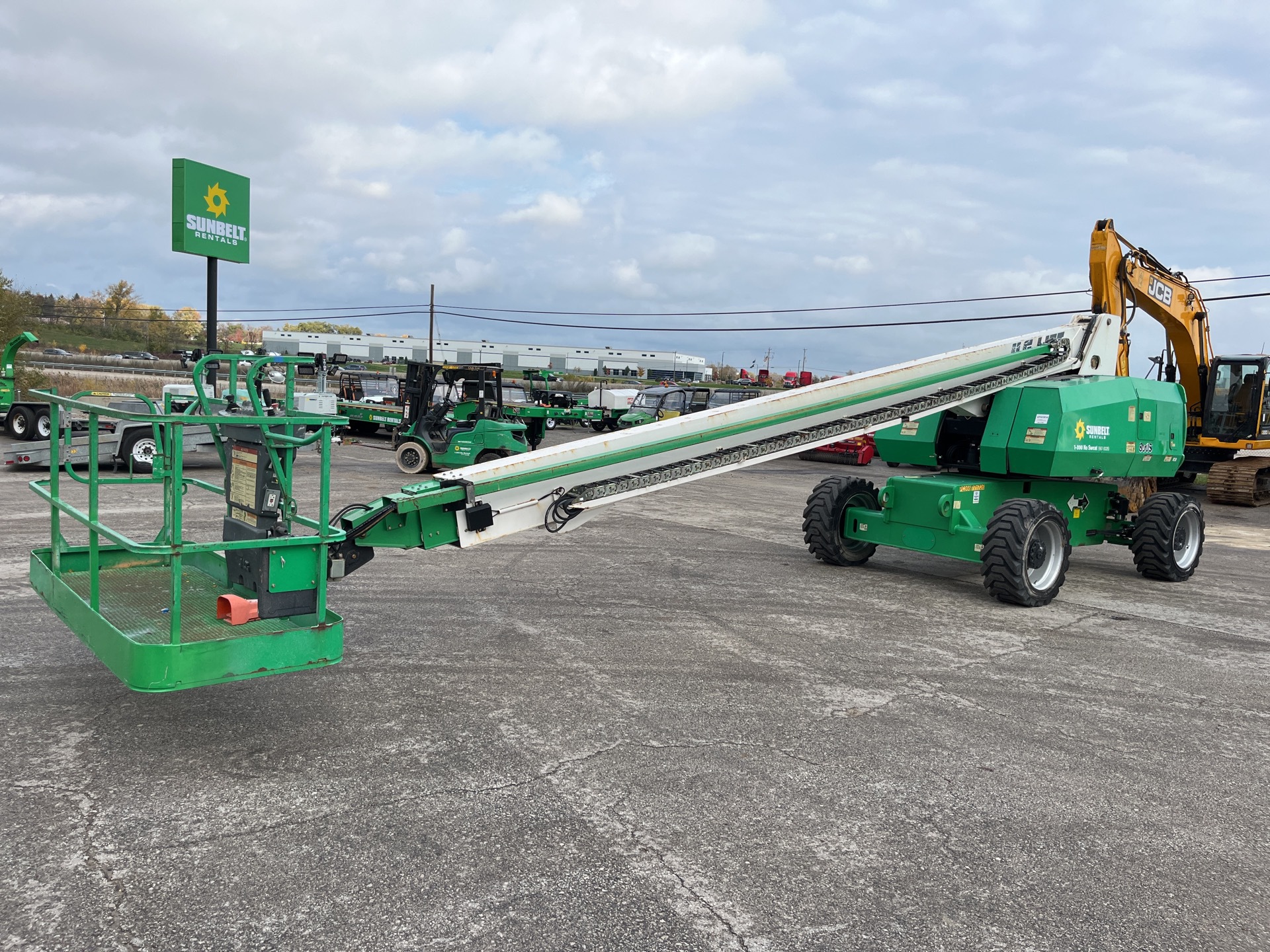 2015 JLG 800S 4WD Diesel Telescopic Boom Lift