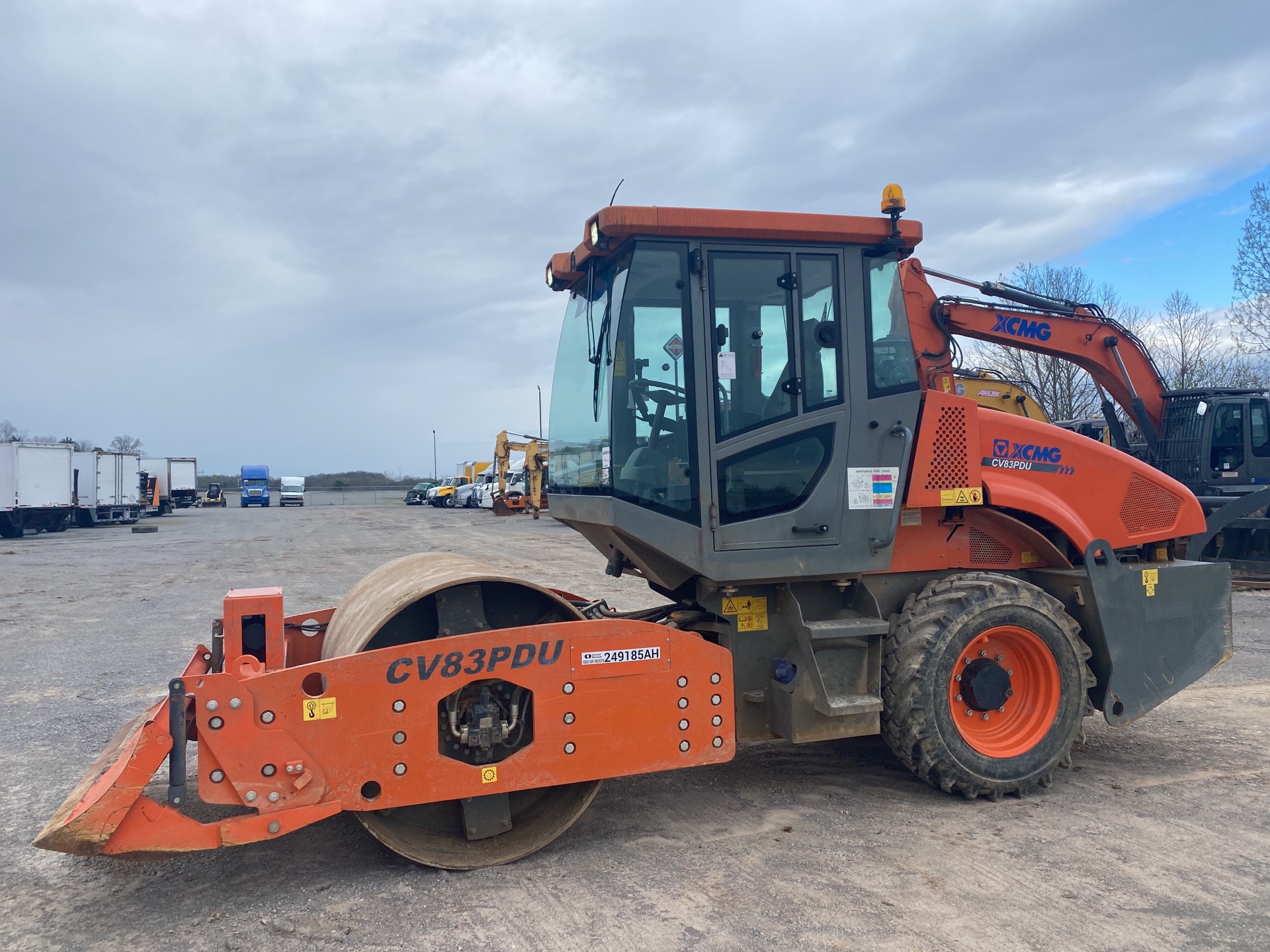2020 XCMG CV83PDU Smooth Drum Compactor