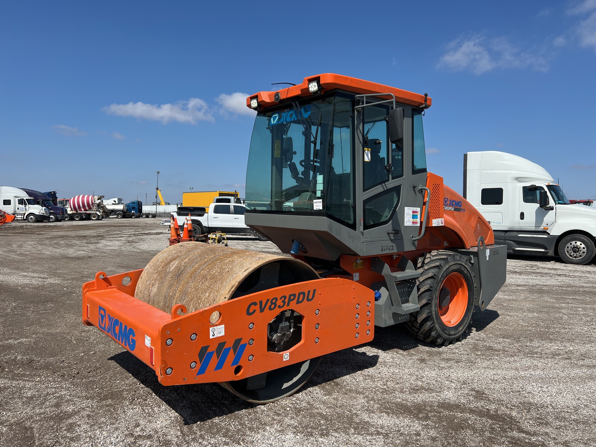 2019 XCMG CV83PDU Smooth Drum Compactor
