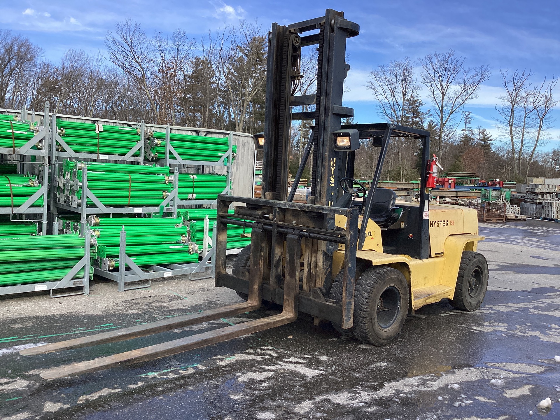Hyster H155XL2 14850 lb Pneumatic Tire Forklift
