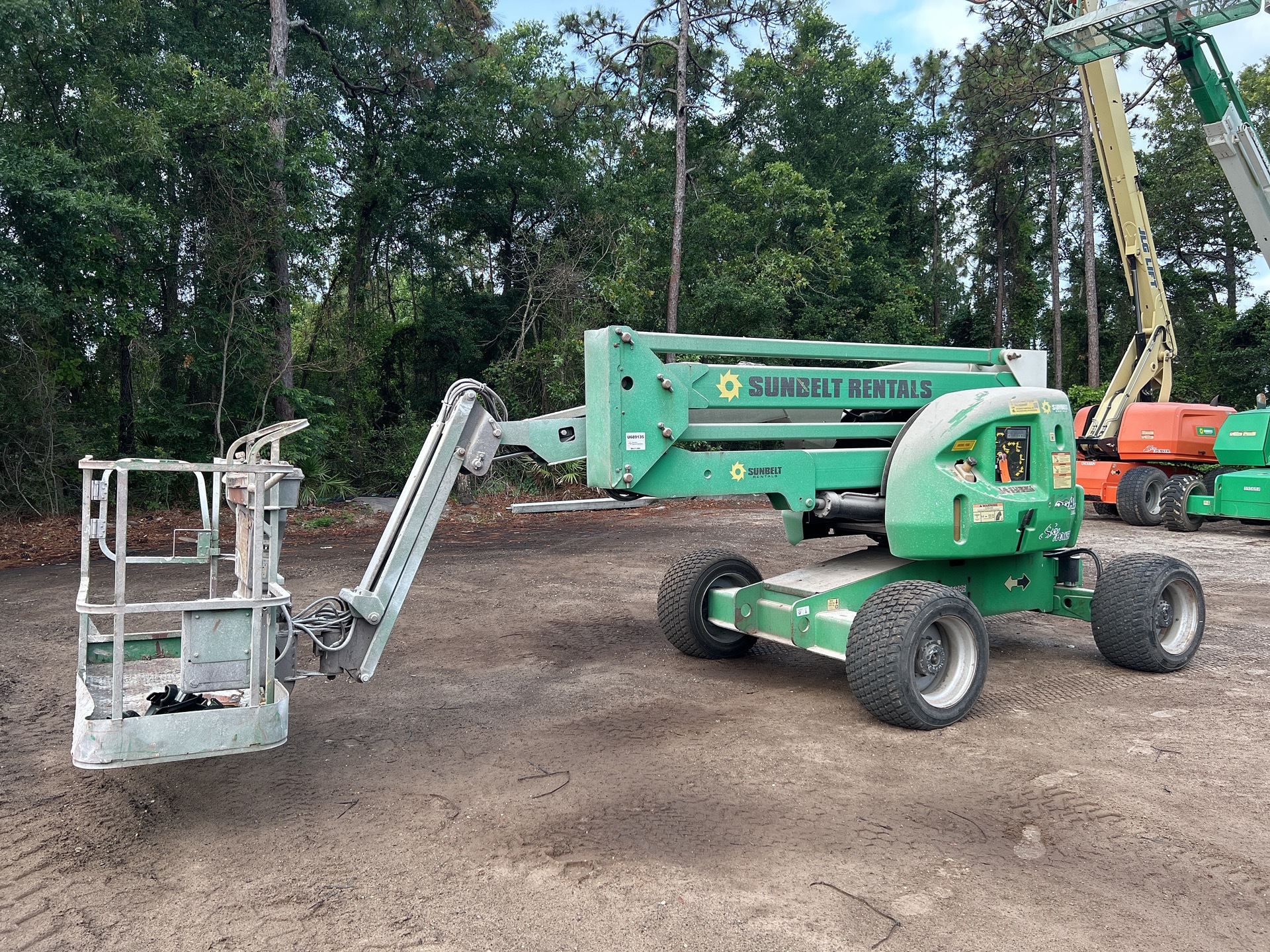 2014 JLG 450AJ 4WD Diesel Articulating Boom Lift