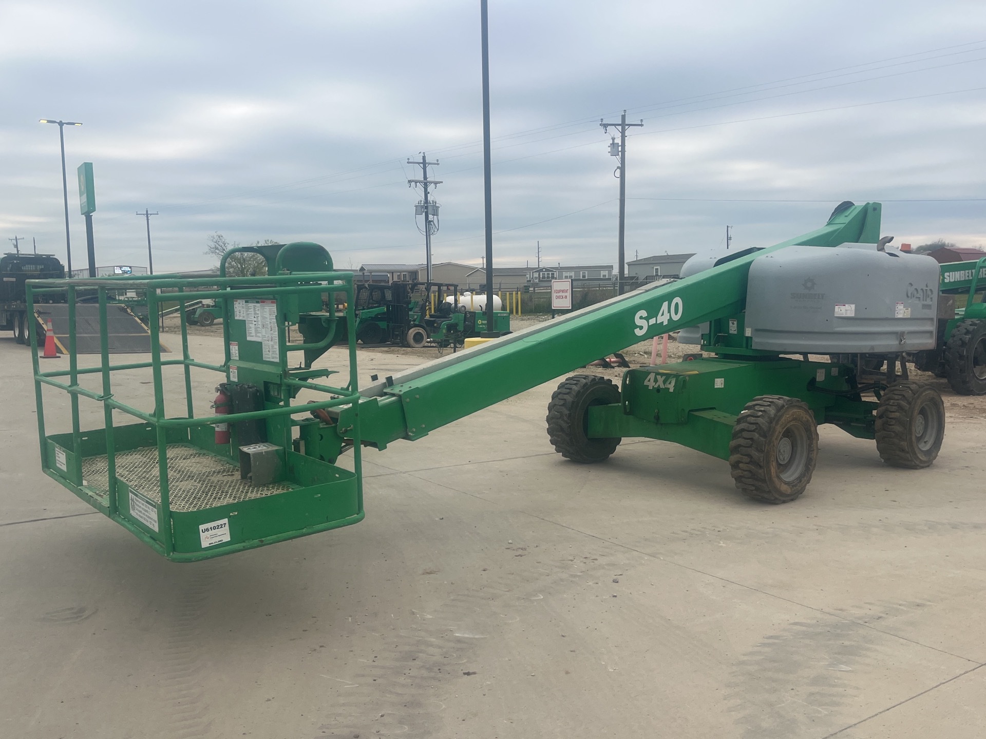 2015 Genie S-40 4WD Diesel Telescopic Boom Lift
