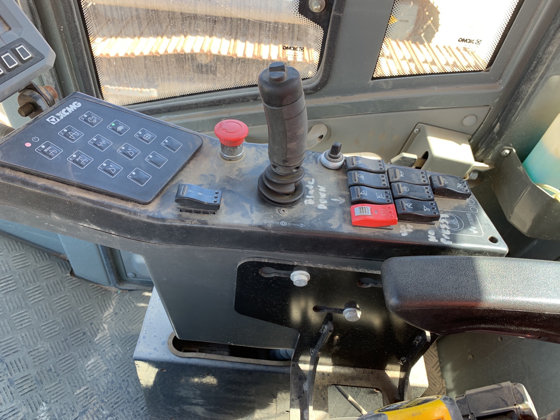 Photo - 25