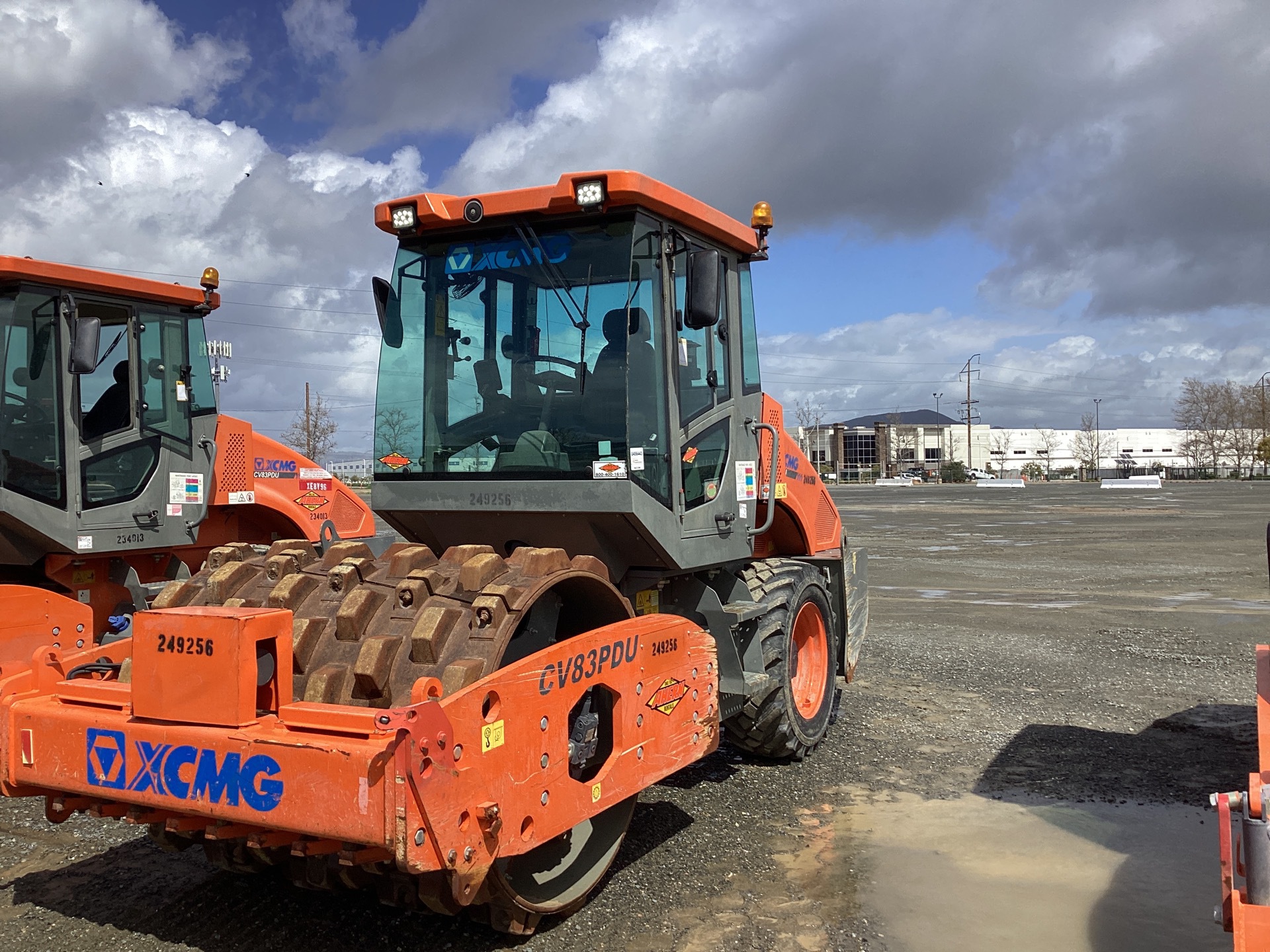 2020 XCMG CV83PDU Smooth Drum Compactor